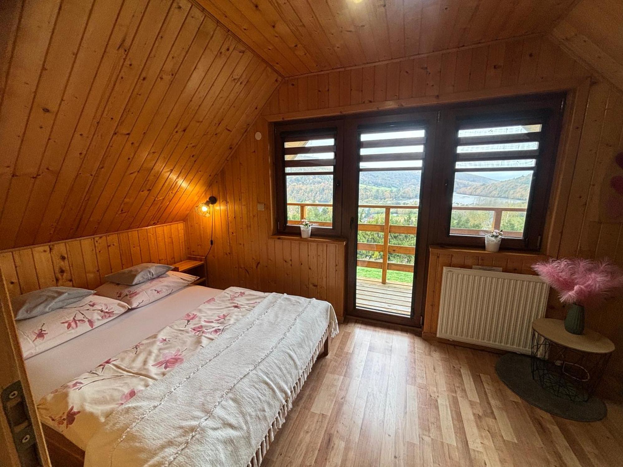 Chaty Na Cholewicy Domki Caloroczne Solina  Buitenkant foto